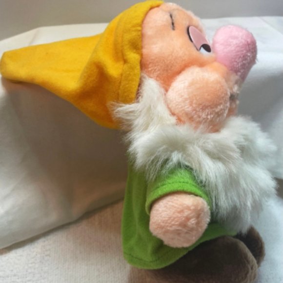 Snow White and The Seven Dwarfs Plush - Picture 6 of 7